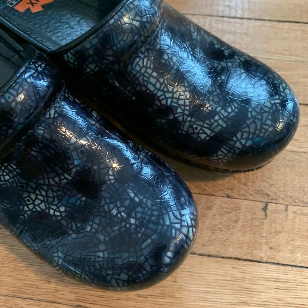 Dansko XP Clogs - Picture 2 of 5